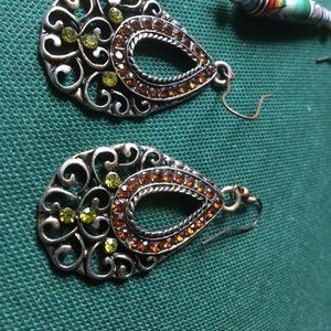 Pretty Tear drop earrings green and brown orange rhinestones